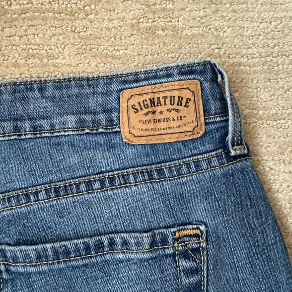 Levi Signature Mid Rise Bootcut Jeans Size 33 - Picture 6 of 10
